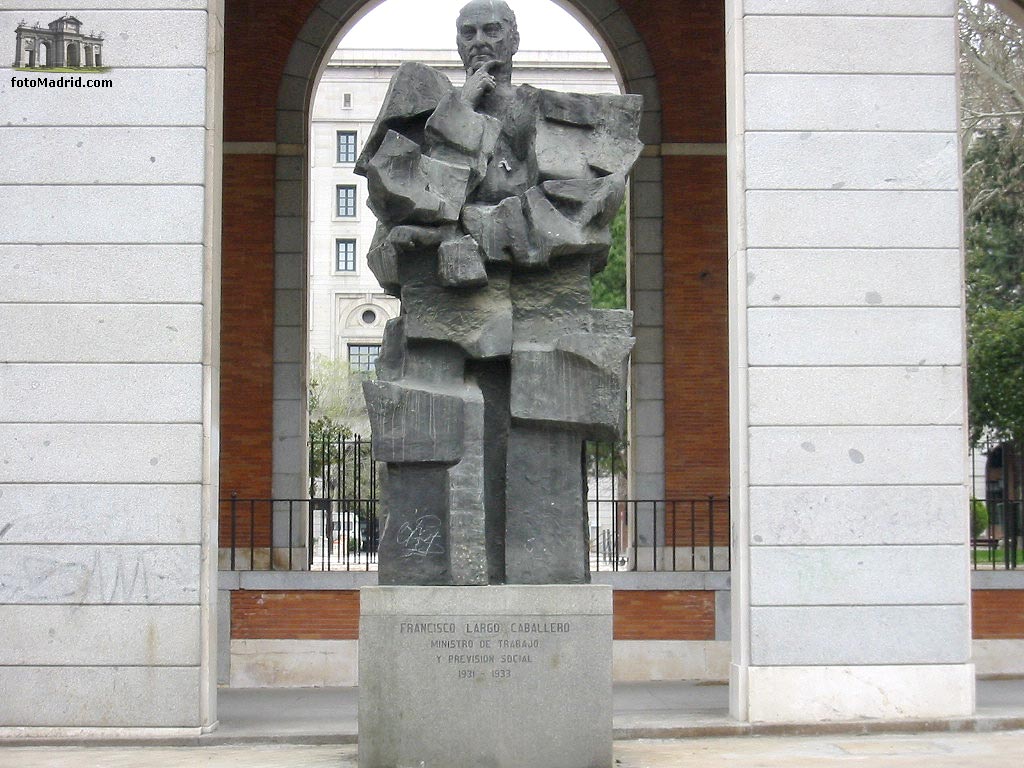 Estatua Francisco Largo Caballero