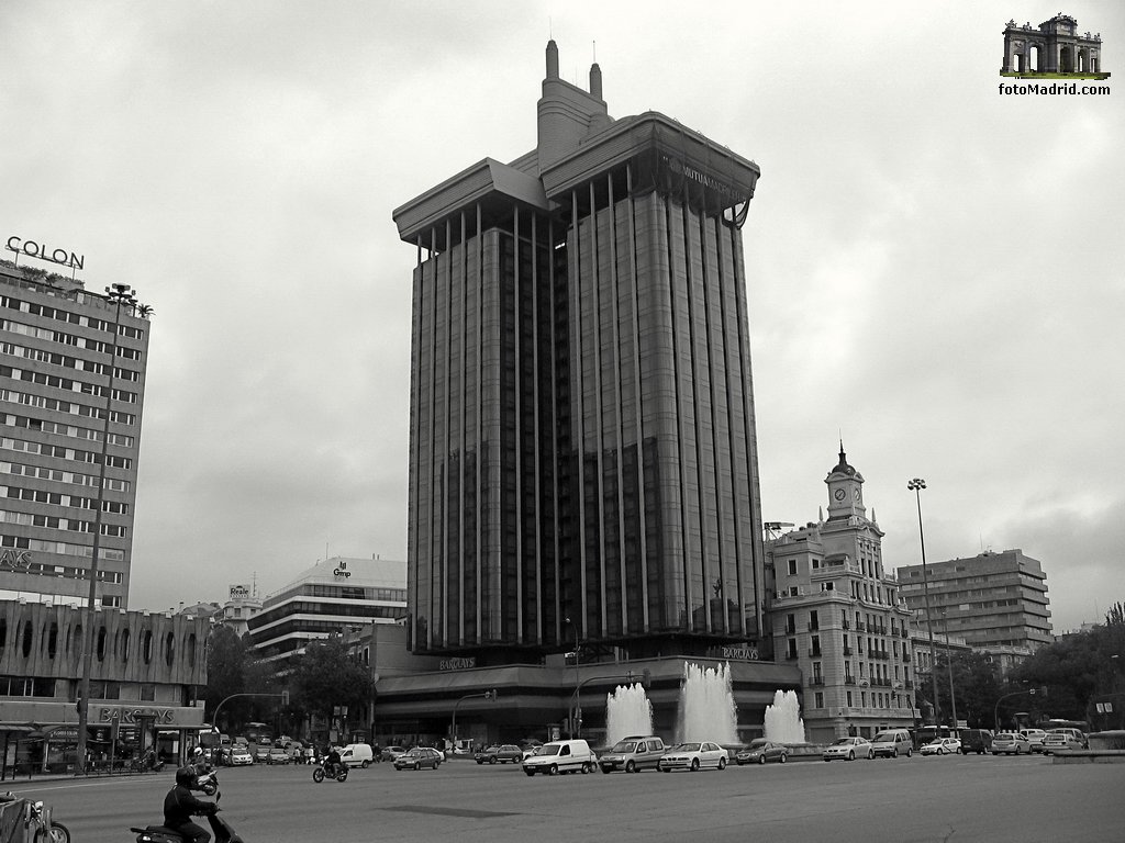 Torres de Coln en blanco y negro